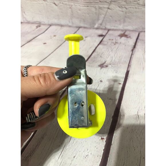 4 1/2 x 3 1/2 vintage Christmas fidget spinner collectors S1 - Picture 6 of 7